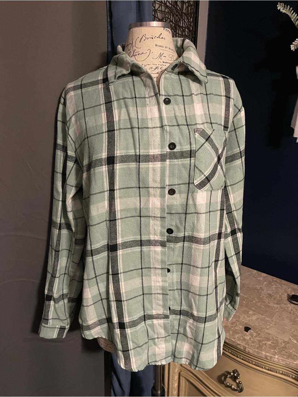 Women’s Sage Green Plaid Button-Down Shirt